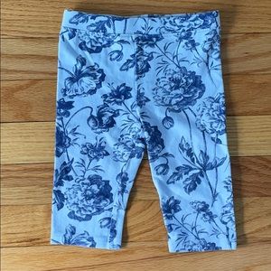 BabyGap “Playtime Favorites” floral capri leggings